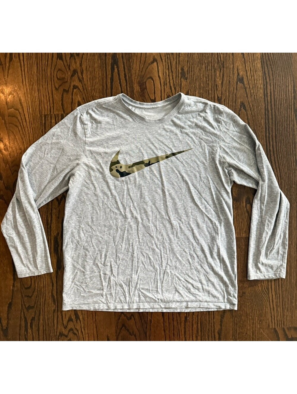 Nike Dri-FIT Camo Swoosh Long Sleeve Shirt Mens XL Gray Athletic Tee